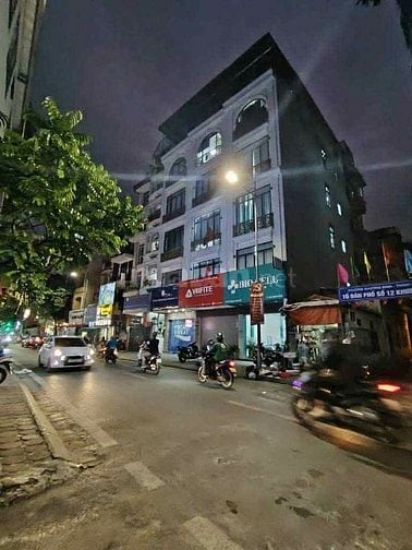 Bán nhà Vương Thừa Vũ 32m2, 13,4 tỷ, 5 tầng cách mặt phố 20m Bán nhà Vương Thừa Vũ 32m2, 13,4 tỷ, 5 tầng cách mặt phố 20m