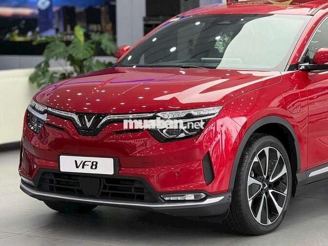 VINFAST VF8 PLUS LĂN BÁNH CHỈ 1.066 TRIỆU CÒN GIẢM