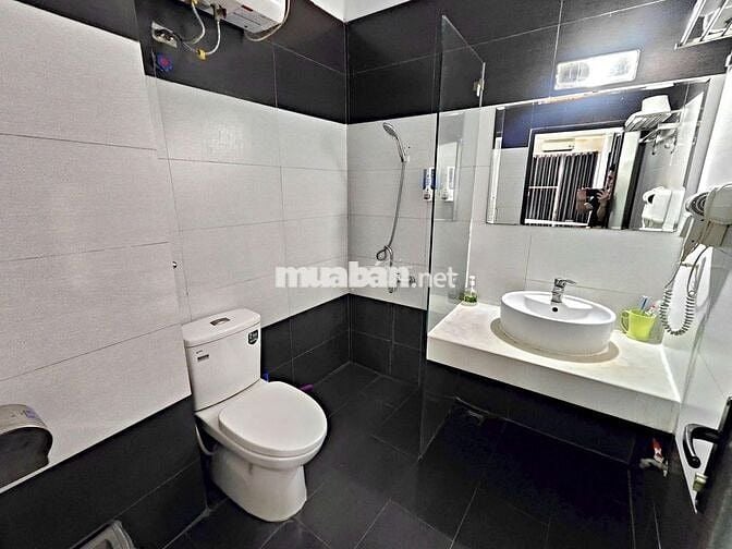 TRỐNG PHÒNG STUDIO 30M2 CÓ BAN CÔNG,CỬA SỔ, THOÁNG KHU BA ĐÌNH