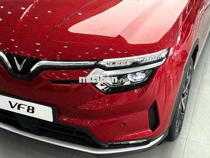 VINFAST VF8 PLUS LĂN BÁNH CHỈ 1.066 TRIỆU CÒN GIẢM