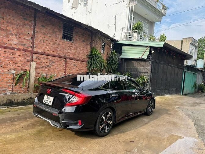 Honda Civic 2017 1.5L Vtec Turbo - 107094 km