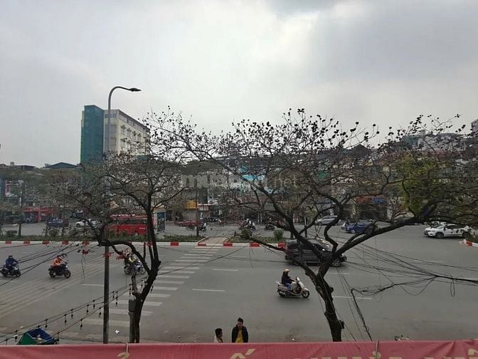 Mặt Phố cách Hồ Tây 500m, chuẩn văn phòng hạng B+, GPXD, PCCC đầy đủ