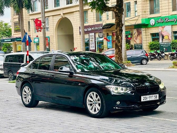 BMW 320i sản xuất 2012 nhập đức 