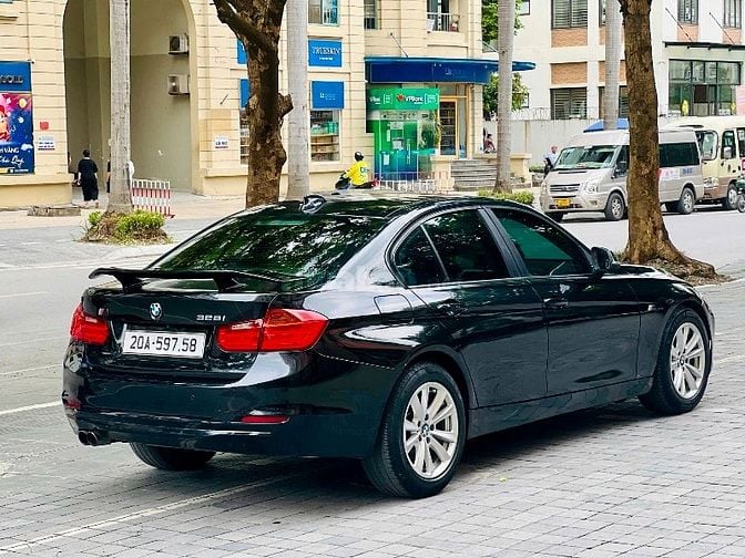 BMW 320i sản xuất 2012 nhập đức 