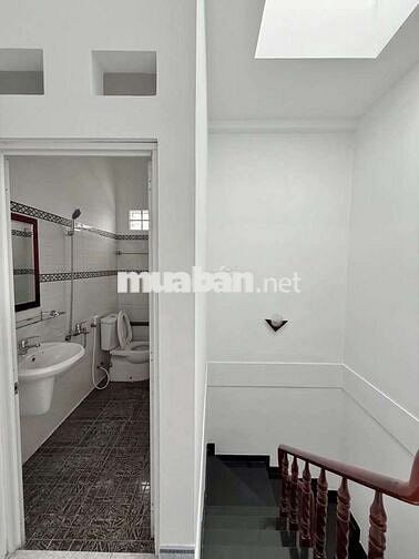 Chính chủ cho thuê Nhà mặt tiền đg Bắc Hải, P6, Tân Bình