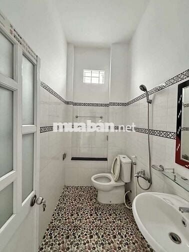 Chính chủ cho thuê Nhà mặt tiền đg Bắc Hải, P6, Tân Bình