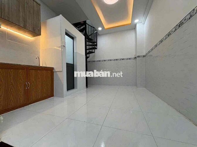 Nhà mới cạnh hxh 31m2 sử dụng 2PN, QL50 ngay BXQ8