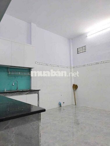 nhà 1 lầu 5pm 2wc gàn cầu ô dầu