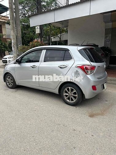 Hyundai i10 số sàn bản đủ 2015