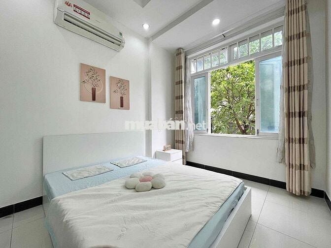 Ban công - Cây xanh - Full nội thất Cộng Hoà trống sẵn