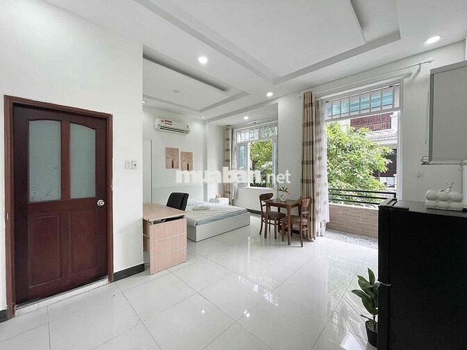 Ban công - Cây xanh - Full nội thất Cộng Hoà trống sẵn