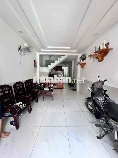 Nhà 3,08x14,5m giá 3 tỷ 270tr, 157// Phạm Văn Chiêu