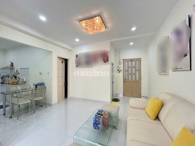 Chung cư  52 P5 Q8 2PN 62,4m2 thang máy, shr , tặng NT ngay TTHC Q8