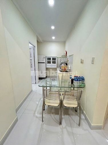 Chung cư  52 P5 Q8 2PN 62,4m2 thang máy, shr , tặng NT ngay TTHC Q8