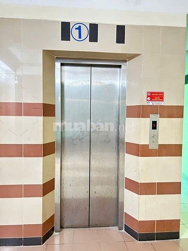 Chung cư  52 P5 Q8 2PN 62,4m2 thang máy, shr , tặng NT ngay TTHC Q8