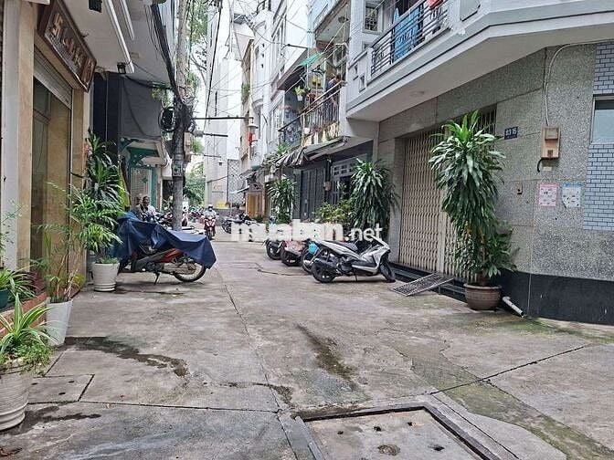 Cho thuê nhà Đường 3 tháng 2 Quận 10