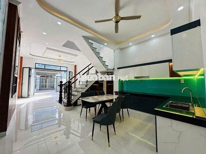 BÁN NHÀ LẦU SỔ RIÊNG. GẦN 100M2 GẦN TRƯỜNG LÁI BỬU LONG