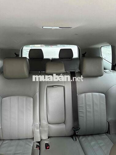 Xe 7 chỗ số tự động
