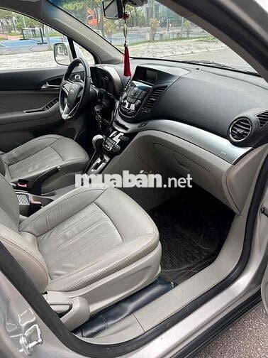 Xe 7 chỗ số tự động