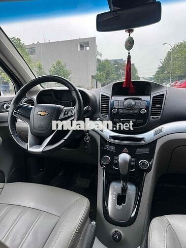 Xe 7 chỗ số tự động