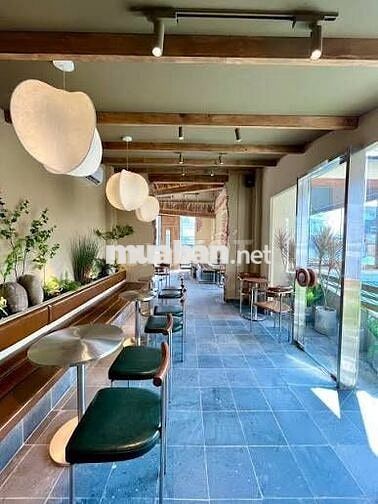 Cho thuê nhà mặt tiền bề ngang khủng