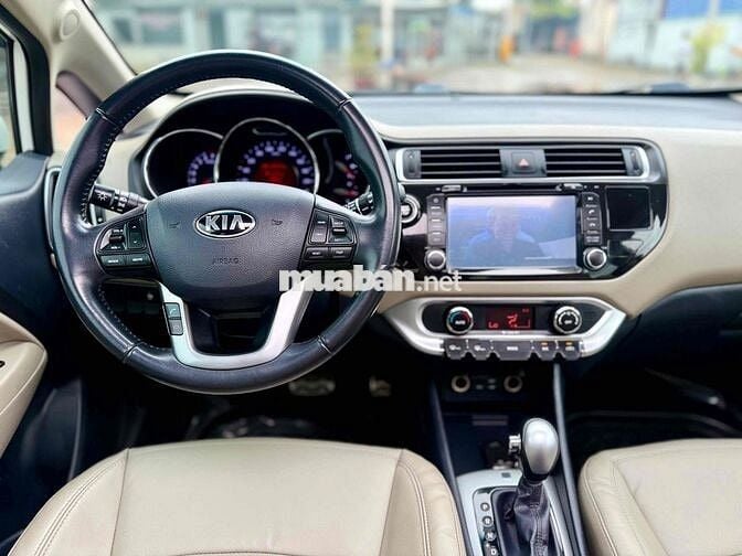 🆘🆘🆘RIO 1.4L 10/2015 Hatchback Nhập Hàn Quốc Zin99%
