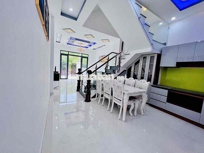 Cho Thuê Nhà 1 Trệt 2Lầu 4Phòng Ngủ Phú Hoà Ngay Trường Cao đẳng Y Tế