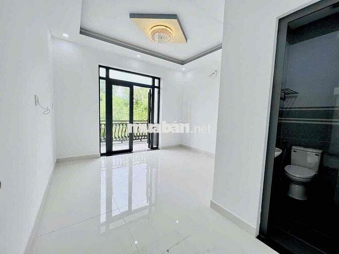 Cho Thuê Nhà 1 Trệt 2Lầu 4Phòng Ngủ Phú Hoà Ngay Trường Cao đẳng Y Tế