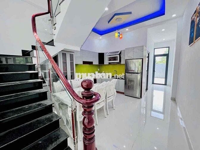 Cho Thuê Nhà 1 Trệt 2Lầu 4Phòng Ngủ Phú Hoà Ngay Trường Cao đẳng Y Tế