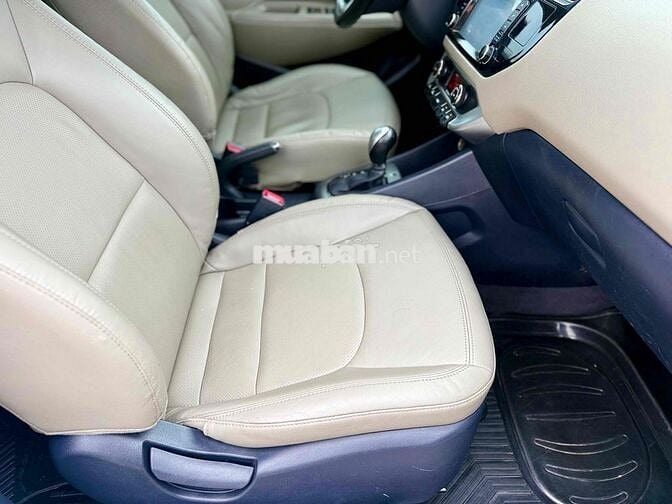 🆘🆘🆘RIO 1.4L 10/2015 Hatchback Nhập Hàn Quốc Zin99%