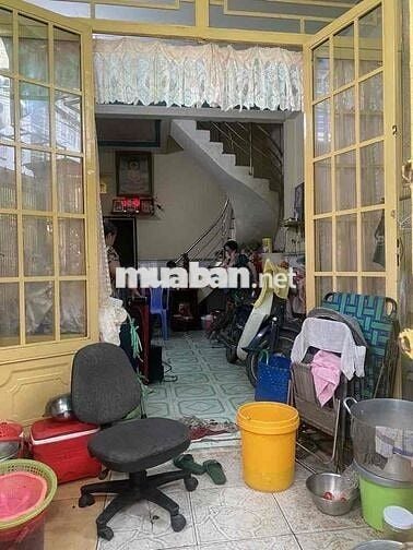 3 LẦU BAN CÔNG - ĐƯỜNG MỄ CỐC P15 Q8 - SAU LƯNG TRẠM Y TẾ.