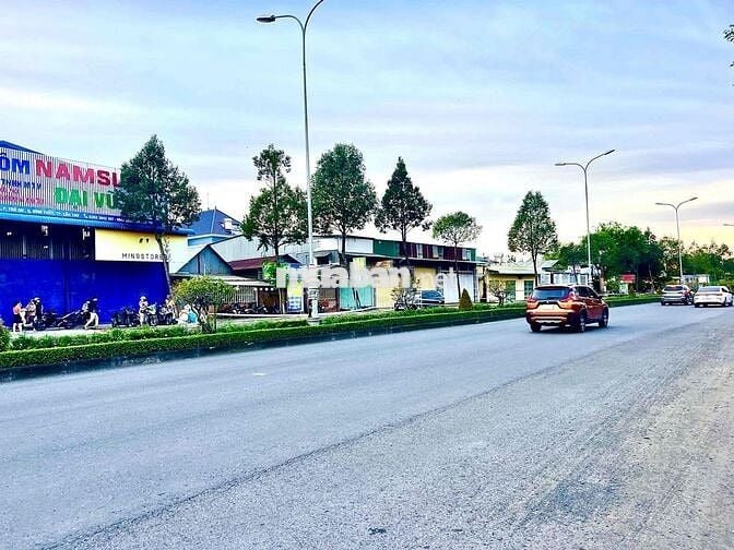 đất Mặt Tiền đường Huyết Mạch Âu Cơ Cần Thơ lộ lớn 33m