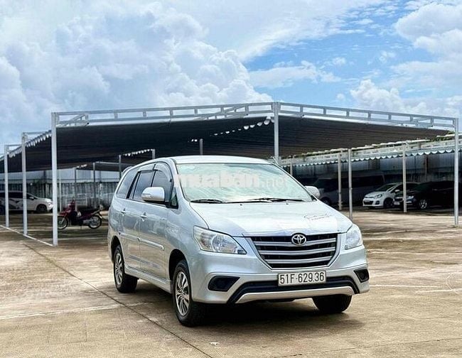 🆘🆘🆘INNOVA 2.0E 3/2016 Số Sàn 01Chủ XE ĐẸP ZIN 99%