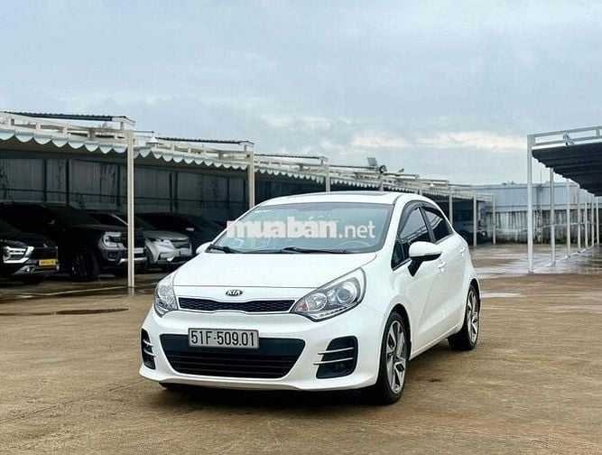 🆘🆘🆘RIO 1.4L 10/2015 Hatchback Nhập Hàn Quốc Zin99%