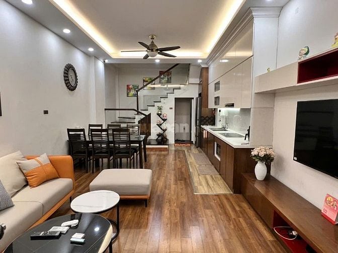 CHO THUÊ NHÀ TẠI PHƯỜNG BỒ ĐỀ - LONG BIÊN