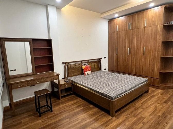 CHO THUÊ NHÀ TẠI PHƯỜNG BỒ ĐỀ - LONG BIÊN