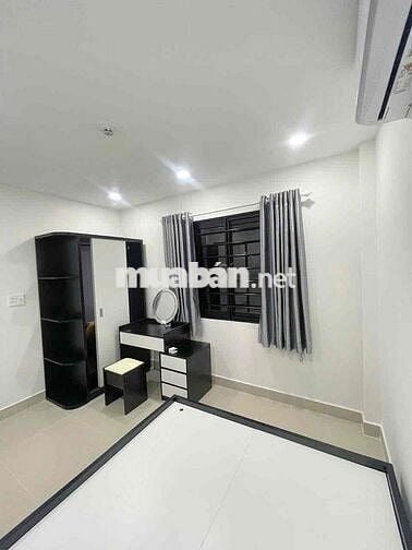 PENTHOUSE FULL NỘI THẤT BAN CÔNG SÂN THƯỢNG NHÀ MỚI PHÒNG ĐẸP RỘNG