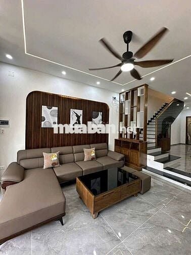 Cho thuê nhà 3 tầng mt hoàng hiệp hòa xuân