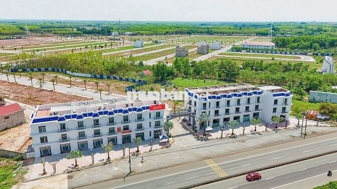 BÁN ĐẤT MẶT DT 741, GẦN KCN VISP3 THỔ CƯ 100%