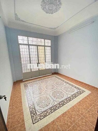 CHO THUÊ NHÀ NGUYÊN CĂN DƯƠNG BÁ TRẠC-XE HƠI THÔNG TỨ TUNG