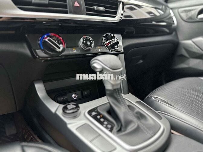 Kia Seltos 2023 1.6 AT Deluxe - 49000 km