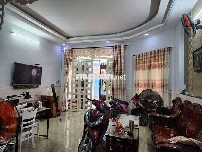 Cho thuê nhà giá rẻ 7 x 14 có 3 lầu 4pn 5wc sân thượng