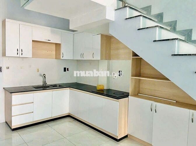 Cho thuê nhà Hà Huy Giáp, 100m2, hxh