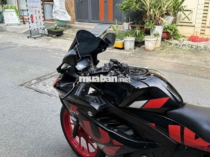 Suzuki GSX-R150 2020