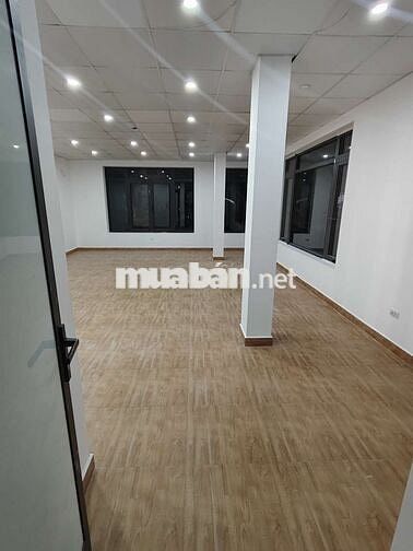 SIÊU PHẨM CHO THUÊ TẠI PHẠM VĂN ĐỒNG 120M2- 5 TẦNG