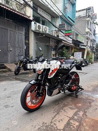 KTM Duke 200 biển số Sài Gòn 2019