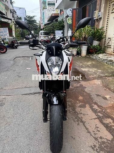KTM Duke 200 biển số Sài Gòn 2019