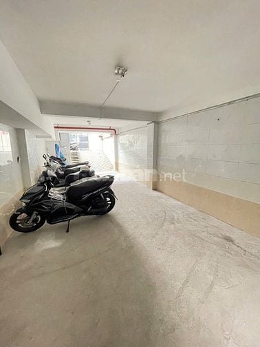 CHO THUÊ PHÒNG ĐẦY ĐỦ NỘI THẤT MẶT TIỀN ĐƯỜNG GẦN Q1