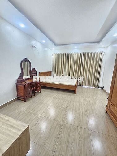 Nhà mới sẵn nội thất gần pmqt bvq12, sân ôtô sân thượng,sân sau 4pn