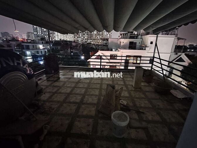 SIÊU PHẨM CHO THUÊ TẠI PHẠM VĂN ĐỒNG 120M2- 5 TẦNG